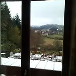 De 3*