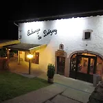 De 3*